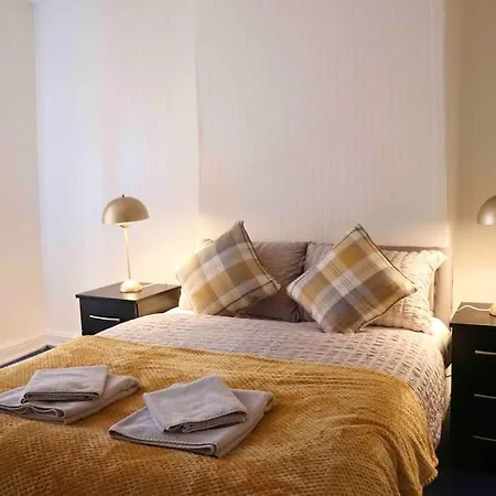 Peaceful 2 Bed House Free Wifi And Parking * Лідс