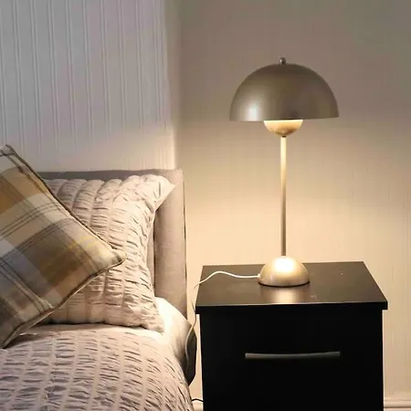Peaceful 2 Bed House Free Wifi And Parking * ليدز