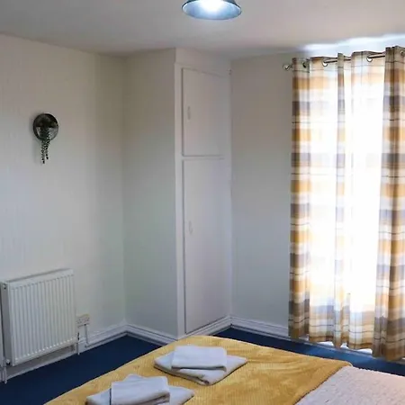 Peaceful 2 Bed House Free Wifi And Parking Appartement *