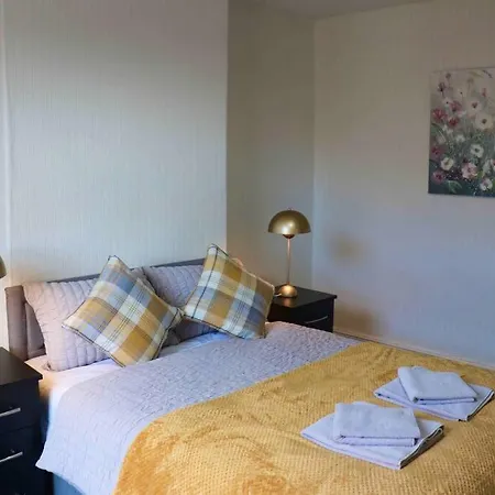 Peaceful 2 Bed House Free Wifi And Parking شقة