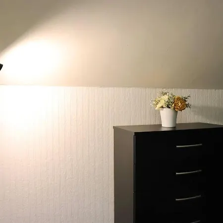 Peaceful 2 Bed House Free Wifi And Parking Apartment