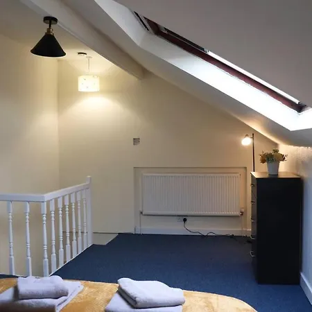 Apartment Peaceful 2 Bed House Free Wifi And Parking