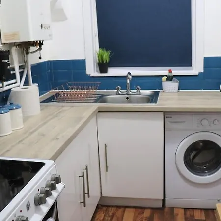 Peaceful 2 Bed House Free Wifi And Parking