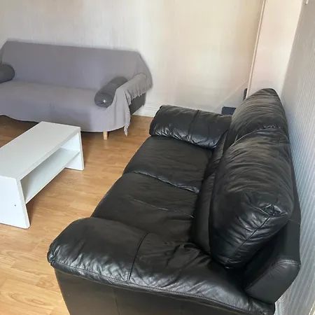 Peaceful 2 Bed House Free Wifi And Parking Appartement Leeds (West Yorkshire)