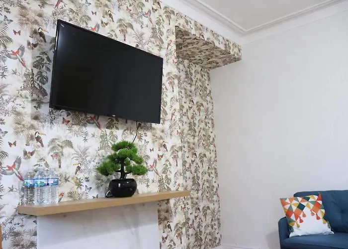 Peaceful 2 Bed House Free Wifi And Parking Apartment