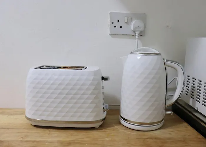 Appartement Peaceful 2 Bed House Free Wifi And Parking *