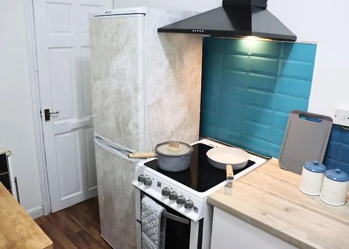 Peaceful 2 Bed House Free Wifi And Parking Appartamento