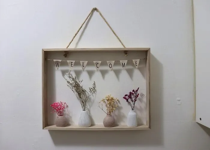 Peaceful 2 Bed House Free Wifi And Parking * Leeds (West Yorkshire)