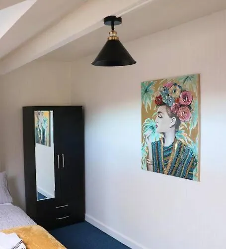 Peaceful 2 Bed House Free Wifi And Parking