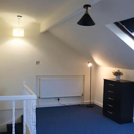 Peaceful 2 Bed House Free Wifi And Parking Apartamento Leeds (West Yorkshire)