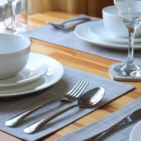 Peaceful 2 Bed House Free Wifi And Parking *