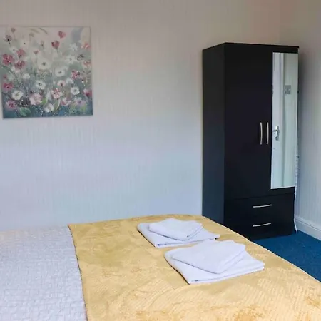 Peaceful 2 Bed House Free Wifi And Parking *