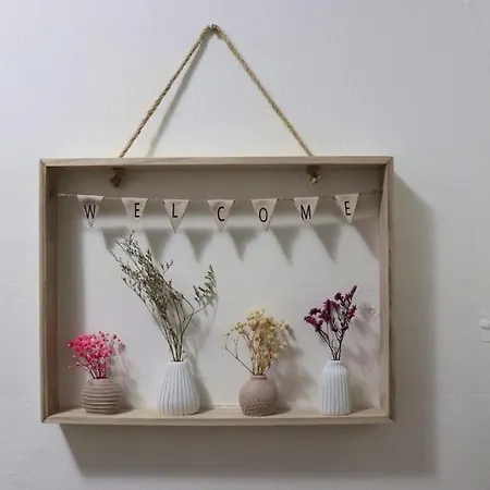 Peaceful 2 Bed House Free Wifi And Parking * Leeds (West Yorkshire)