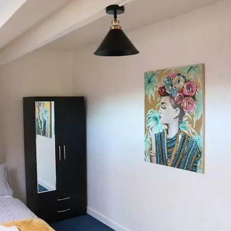 Peaceful 2 Bed House Free Wifi And Parking