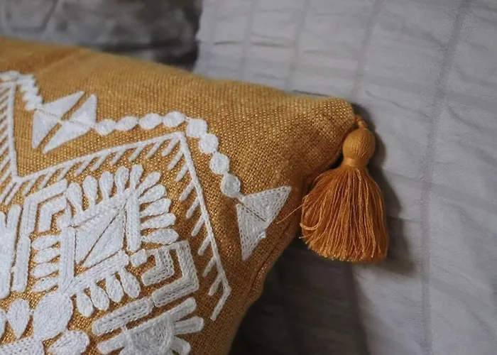 Апартаменти Peaceful 2 Bed House Free Wifi And Parking