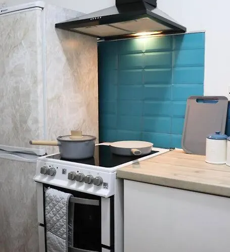 Peaceful 2 Bed House Free Wifi And Parking Лідс