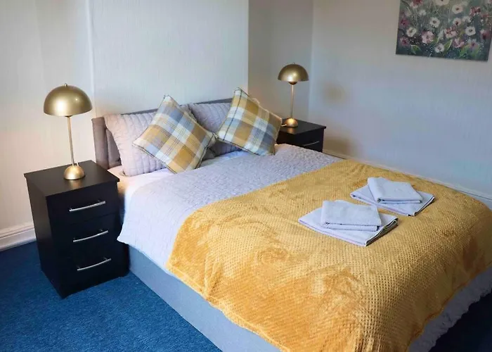 Апартаменти Peaceful 2 Bed House Free Wifi And Parking *