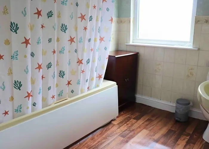 Peaceful 2 Bed House Free Wifi And Parking Апартаменти *