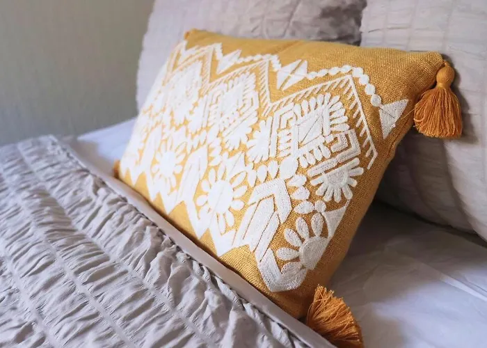 Peaceful 2 Bed House Free Wifi And Parking * Лідс